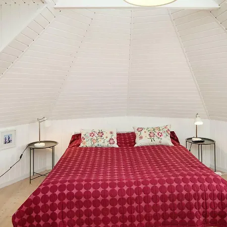 Dom wakacyjny Three-bedroom Holiday In 62